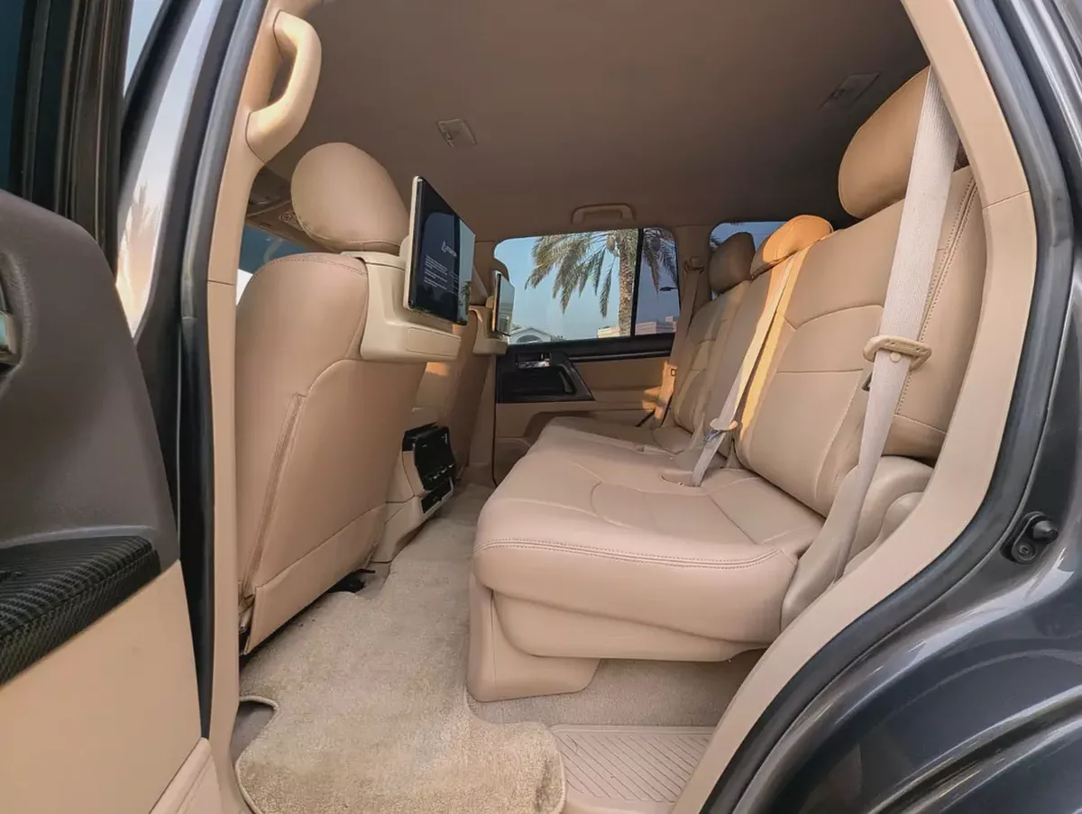 Toyota Land Cruiser GXR 2015 Facelifted 2025 With Interior and Exterior V6 4.0L Full Option-13-13