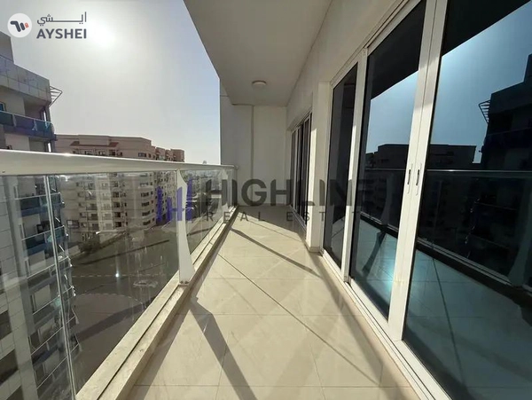 Bright & Spacious | Ready To Move | Close Kitchen