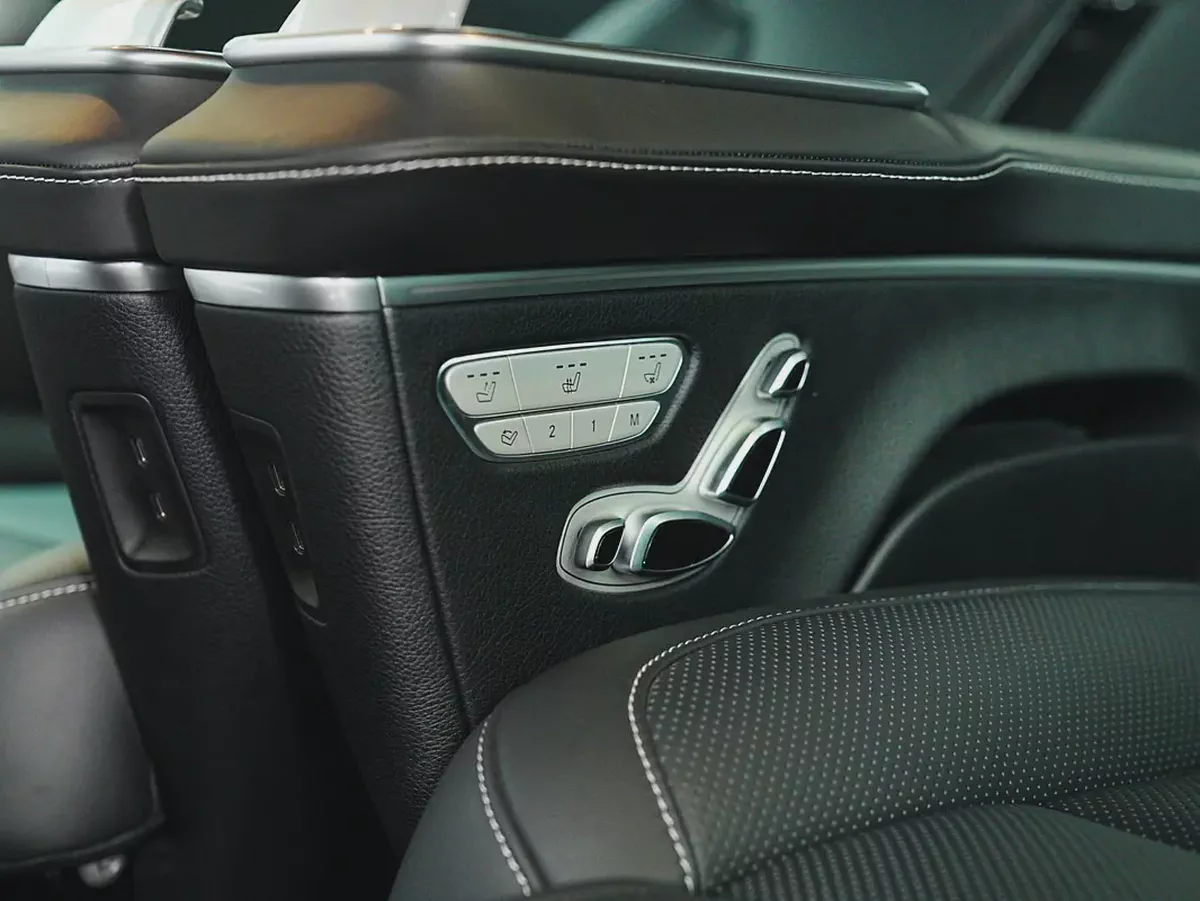 Dealer WARRANTY | VIP CAPTAIN SEATS | V300 AMG |-16-16