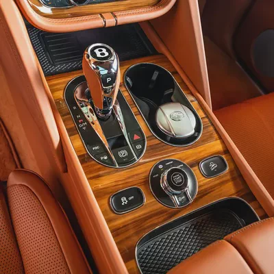 2023 BENTLEY BENTAYGA AZURE  ( FULL OPTION ) ( BRAND NEW)-9