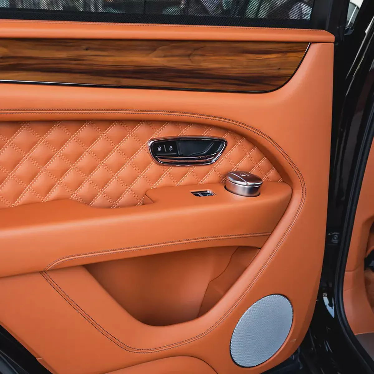 2023 BENTLEY BENTAYGA AZURE ( FULL OPTION ) ( BRAND NEW)-16-16