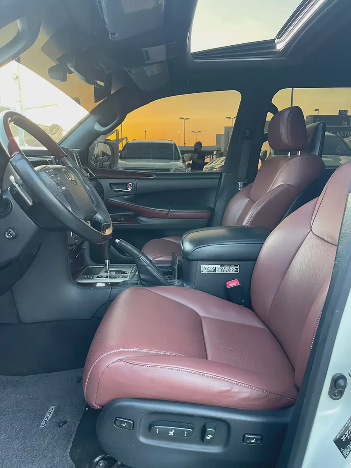 لكزس LX570 ابيض Lexus LX 570 Sport 2014 GCC Specs - Pristine Condition-10-10