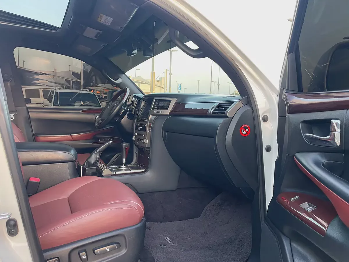لكزس LX570 ابيض Lexus LX 570 Sport 2014 GCC Specs - Pristine Condition-15-15