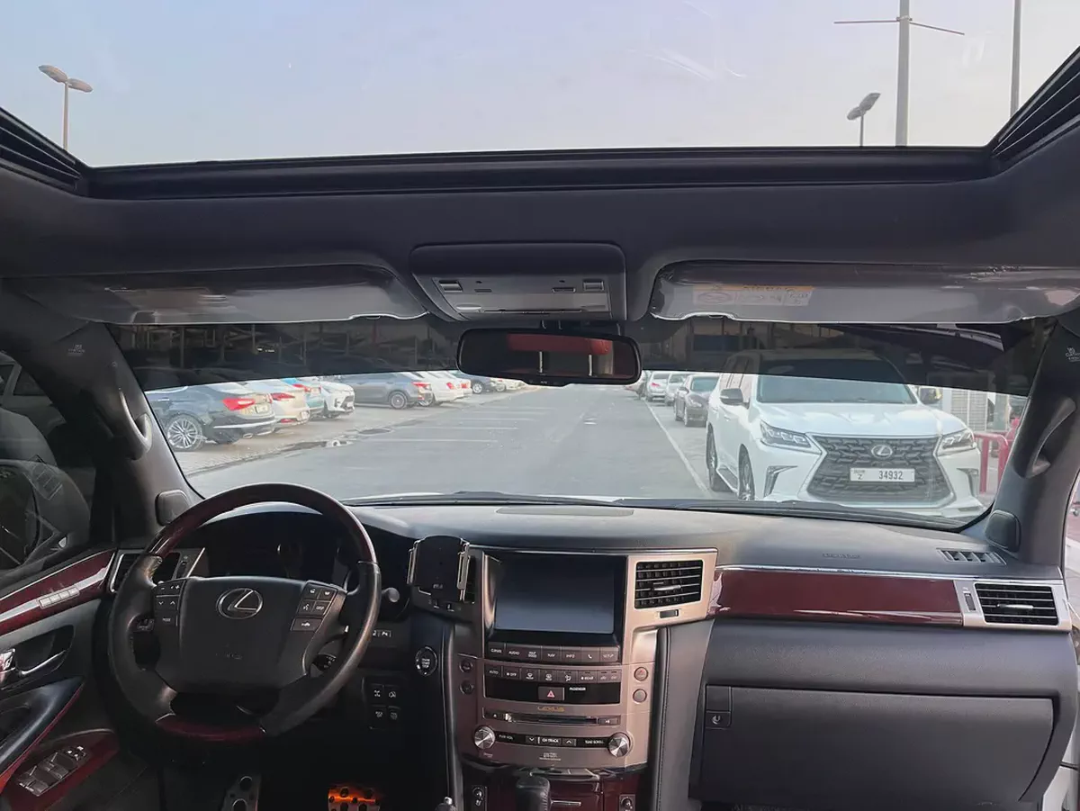 لكزس LX570 ابيض Lexus LX 570 Sport 2014 GCC Specs - Pristine Condition-18-18