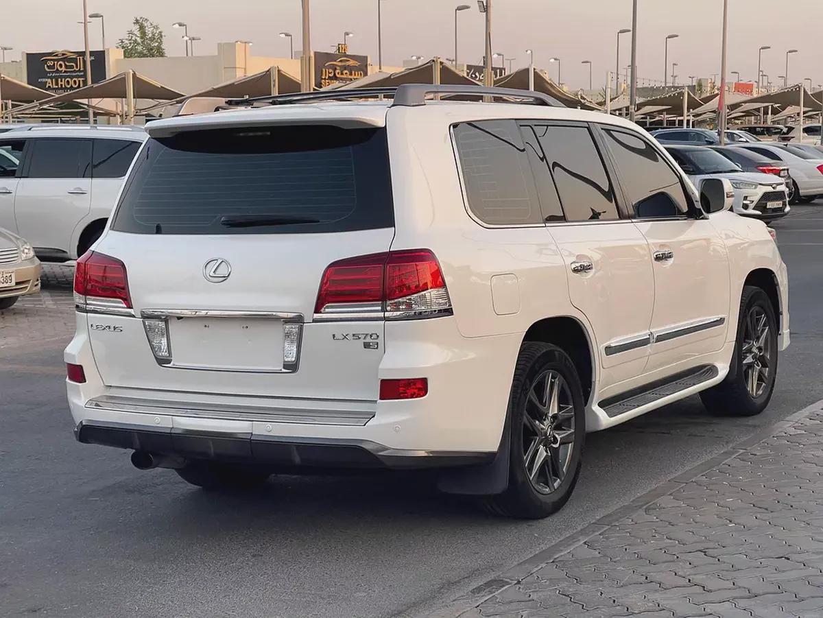 لكزس LX570 ابيض Lexus LX 570 Sport 2014 GCC Specs - Pristine Condition-5-5
