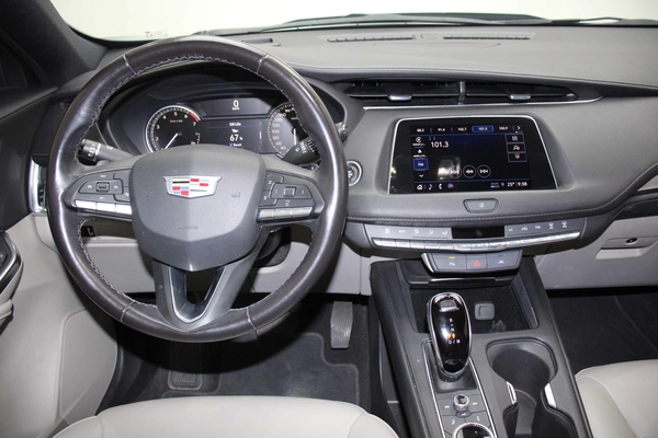 cadillac XT4