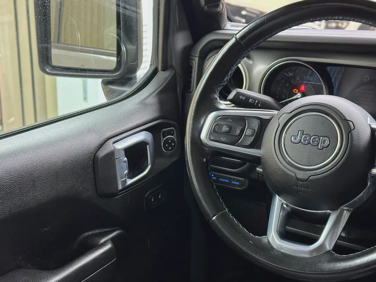 2022 Jeep Wrangler 4xe Rubicon - American Specs -  PHEV-8-8
