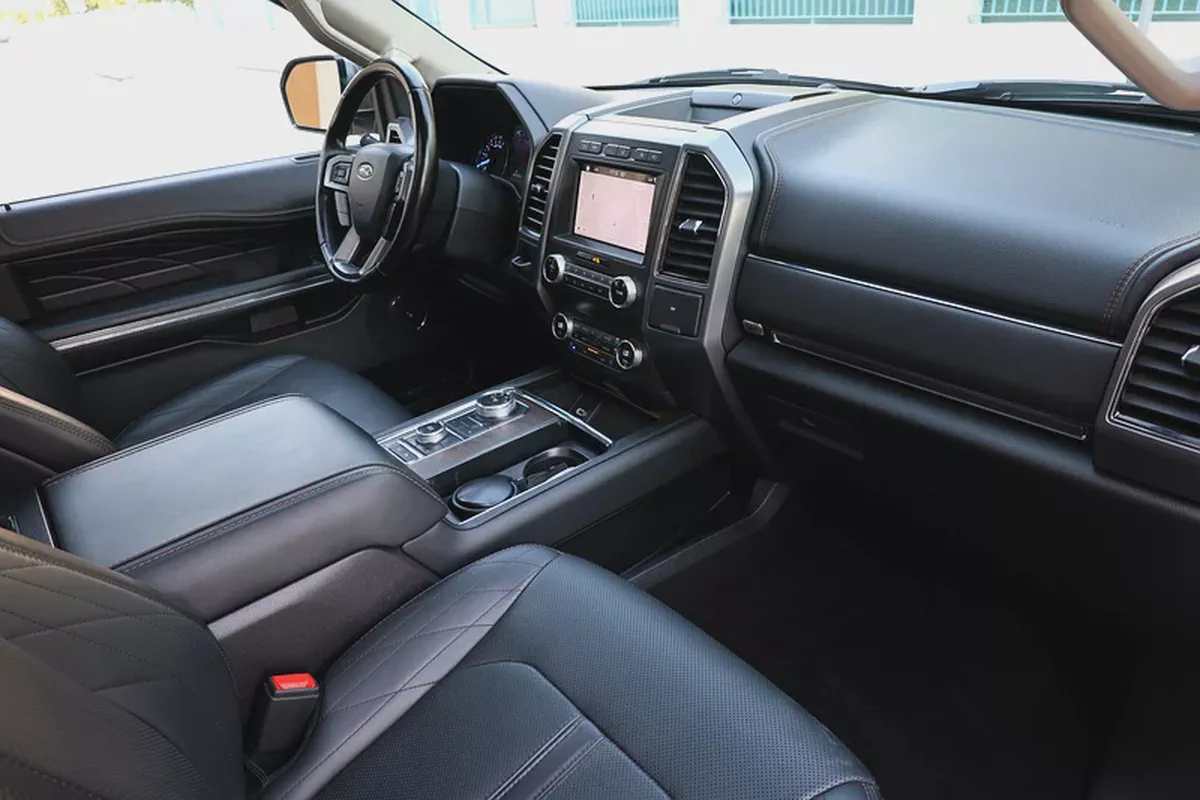 Ford Expedition-Platinum-2019-96000 KM-GCC SPECS-13-13