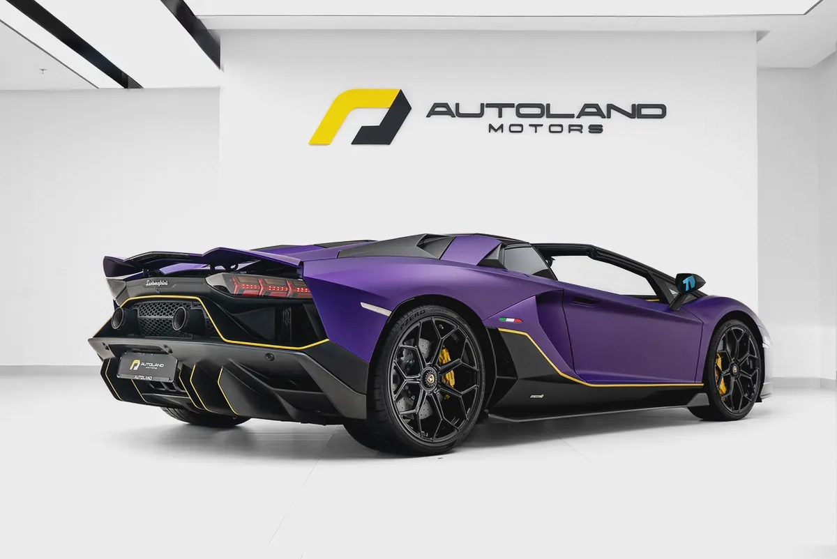 2022 LAMBORGHINI AVENTADOR ULTIMAE 01 OF 250. FULL CARBON-1-1