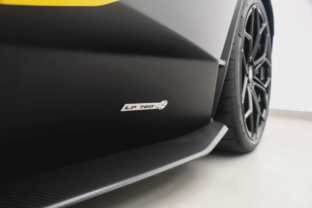 2022 LAMBORGHINI AVENTADOR ULTIMAE 01 OF 250. FULL CARBON-7-7