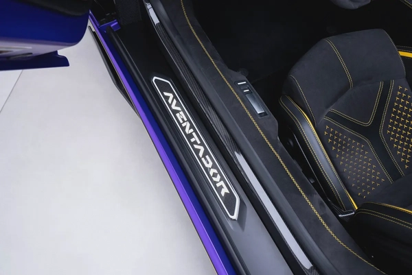 2022 LAMBORGHINI AVENTADOR ULTIMAE 01 OF 250. FULL CARBON