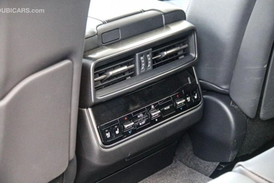 Lexus LX600 Signature 3.5L ( CYL)-9