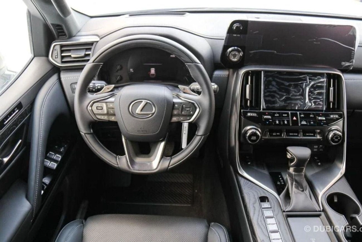 Lexus LX600 Signature 3.5L ( CYL)-4-0