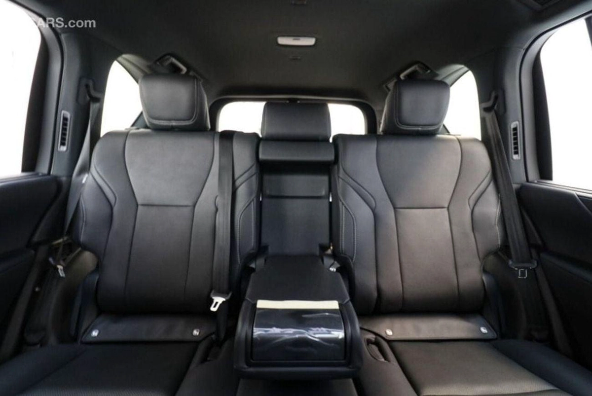Lexus LX600 Signature 3.5L ( CYL)-8-0