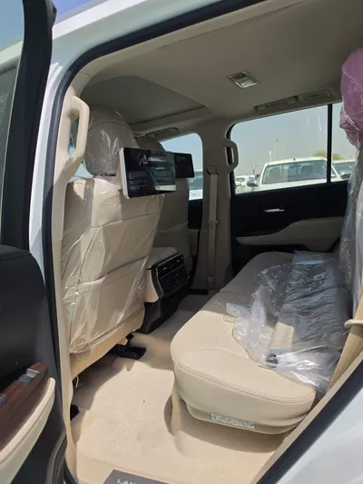 Toyota Land Cruiser LC300 GXR 4.0L 2026 | White | Beige-7