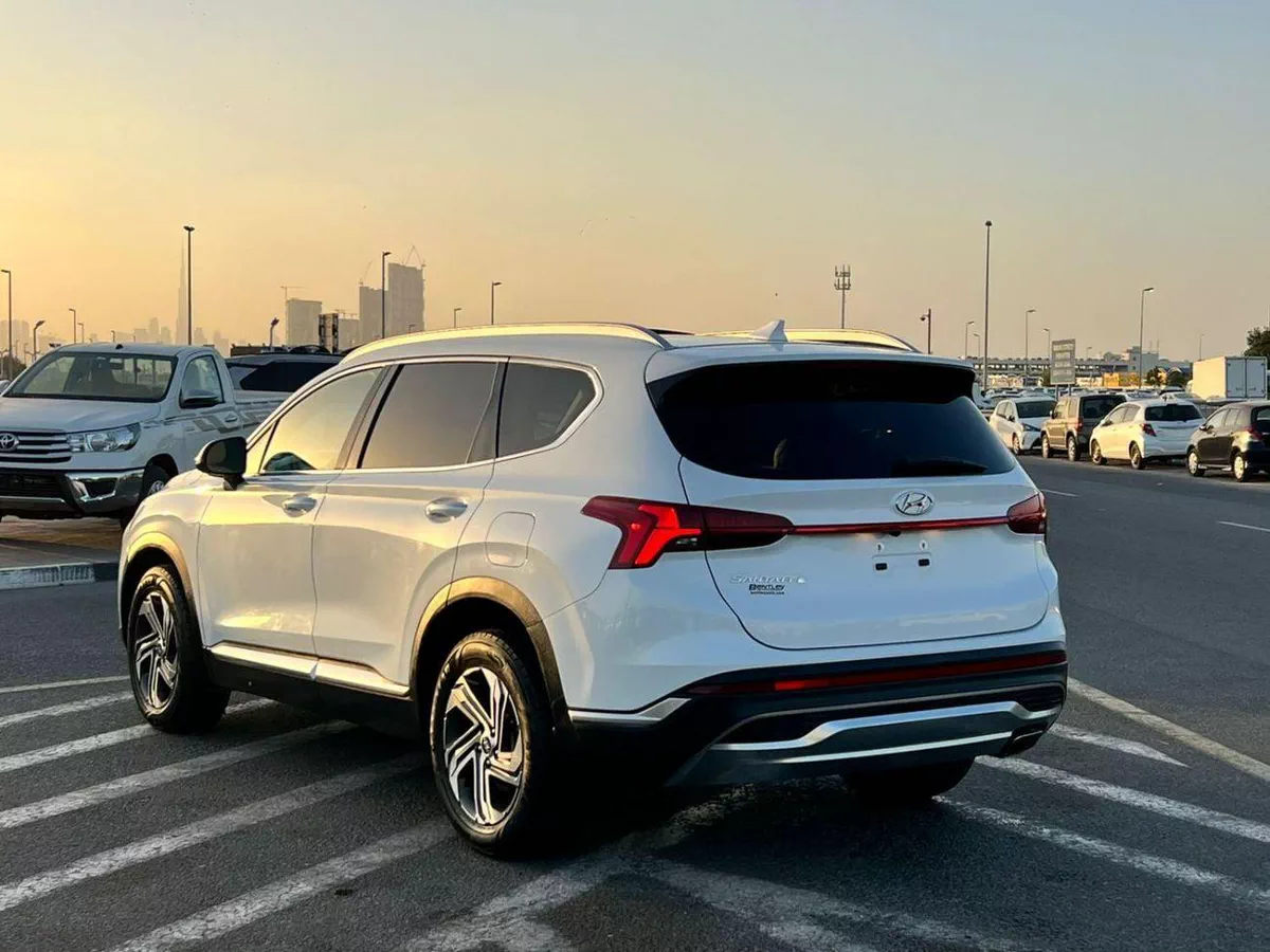 Hyundai Santa Fe SMART 2022 Hyundai Santa Fe Full Option 2.5L V4 -Panoramic Sunroof - Leather Seat - Rear Camera-4-0