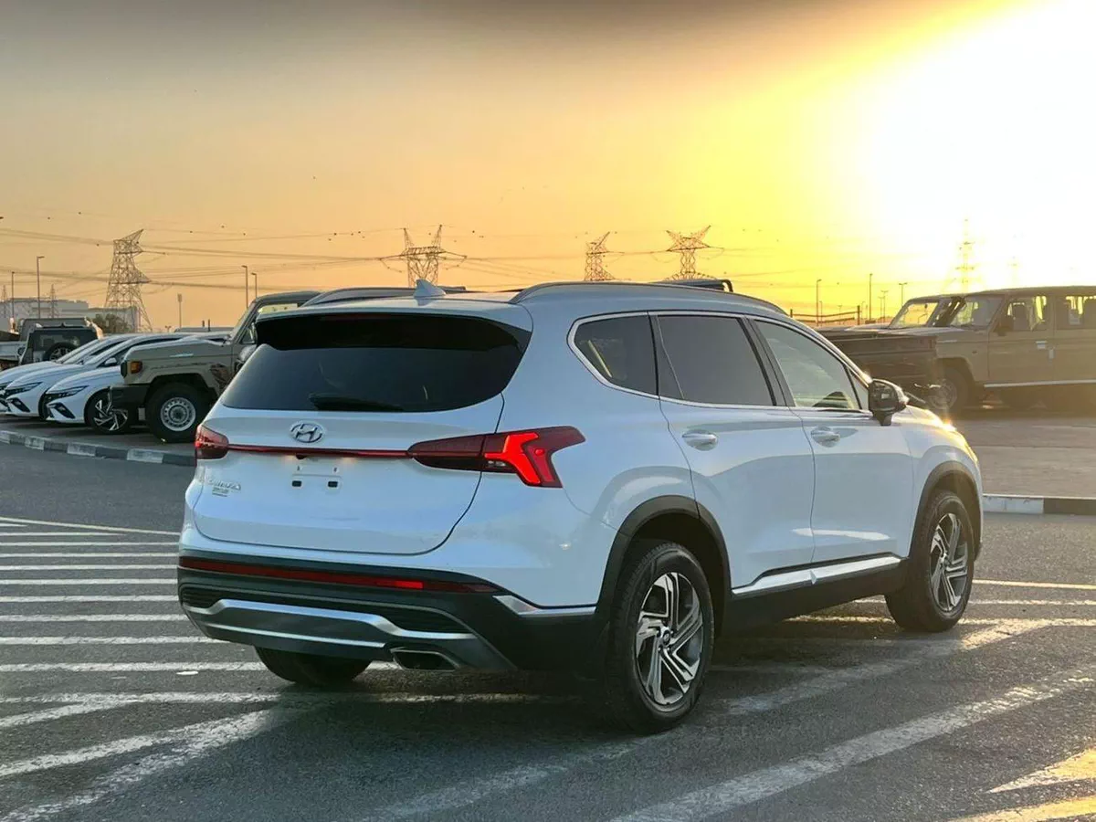 Hyundai Santa Fe SMART 2022 Hyundai Santa Fe Full Option 2.5L V4 -Panoramic Sunroof - Leather Seat - Rear Camera-7-0