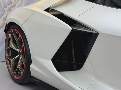 Lamborghini REVUELTO 2024 GCC under warranty-16
