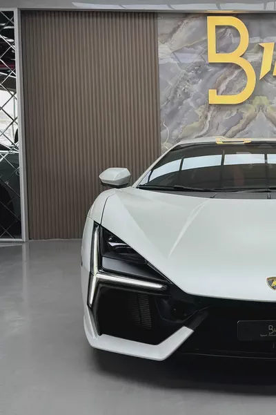 Lamborghini REVUELTO 2024 GCC under warranty-18