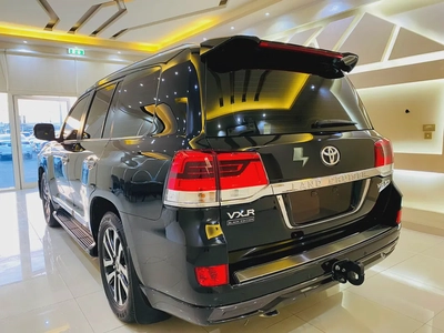 Toyota Land Cruiser VXR 2018 | GCC Specs | Pristine Condition-7