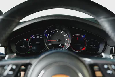 Porsche cayenne-SUV-GCC-sport crono package-Dual Exhaust-Ventilated Seats-Warranty Available-15