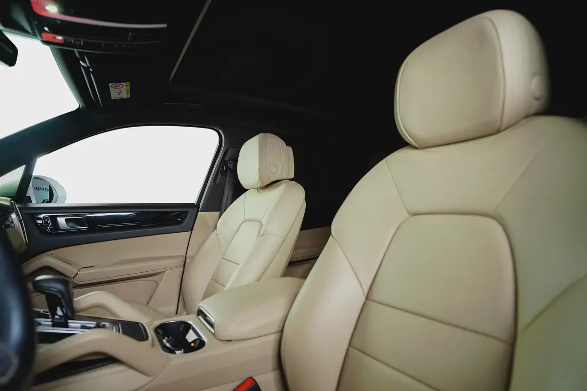 Porsche cayenne-SUV-GCC-sport crono package-Dual Exhaust-Ventilated Seats-Warranty Available-16-16