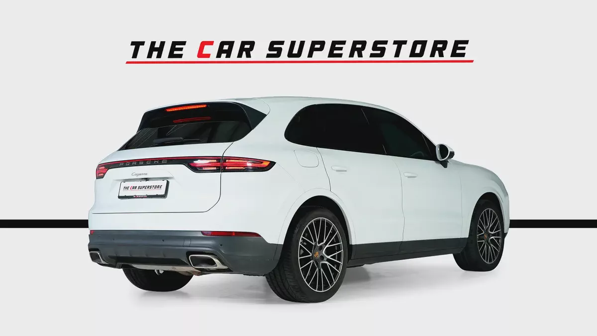 Porsche cayenne-SUV-GCC-sport crono package-Dual Exhaust-Ventilated Seats-Warranty Available-7-7