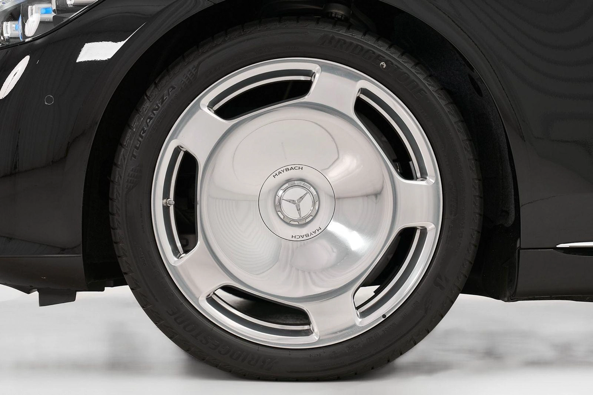 New 2024 Mercedes-Benz S 500-8-8
