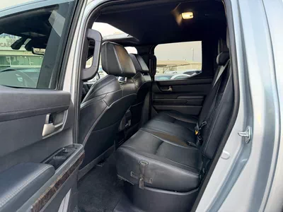 For sale Toyota Tacoma IV, 2.4 l, 2024 in UAE, Sharjah-13
