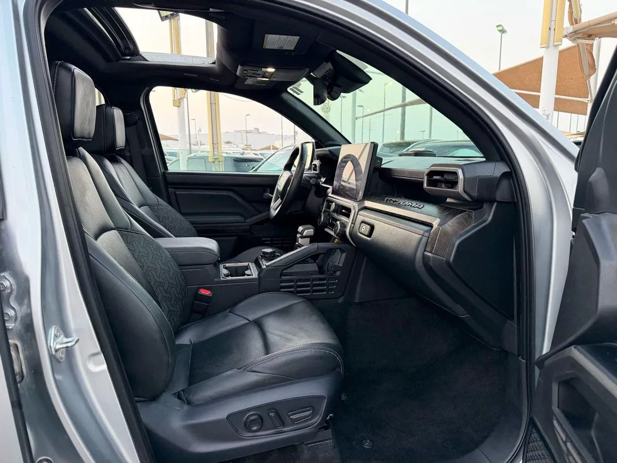 For sale Toyota Tacoma IV, 2.4 l, 2024 in UAE, Sharjah-6-6
