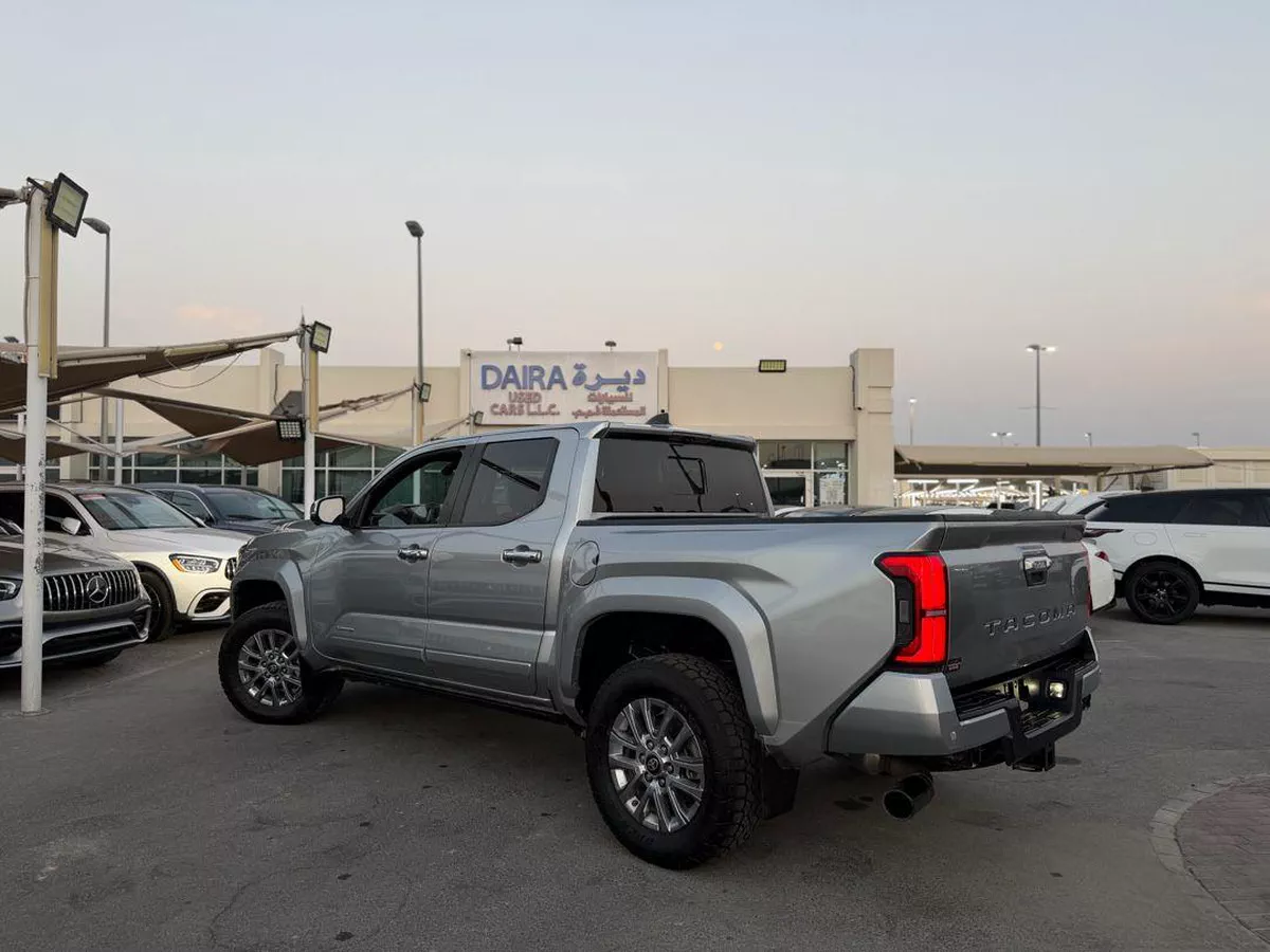 For sale Toyota Tacoma IV, 2.4 l, 2024 in UAE, Sharjah-3-3