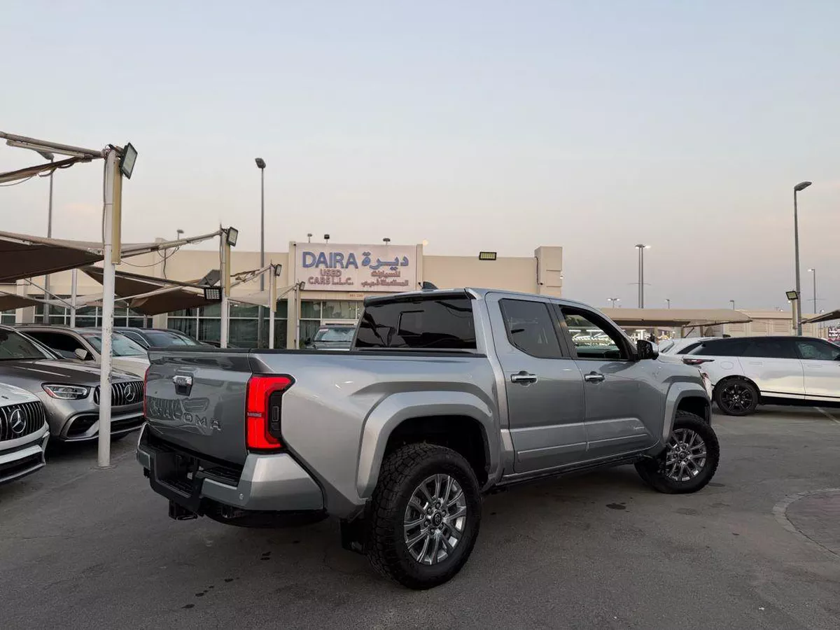 For sale Toyota Tacoma IV, 2.4 l, 2024 in UAE, Sharjah-14-14