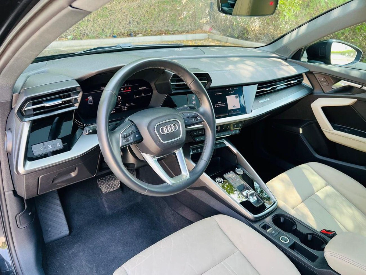 Audi A3 40 TFSI PREMIUM-2-2