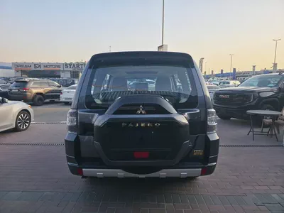 Mitsubishi Pajero 2019 GLS Top Line | GCC Specs | Full Service History From Company Well Maintained-6