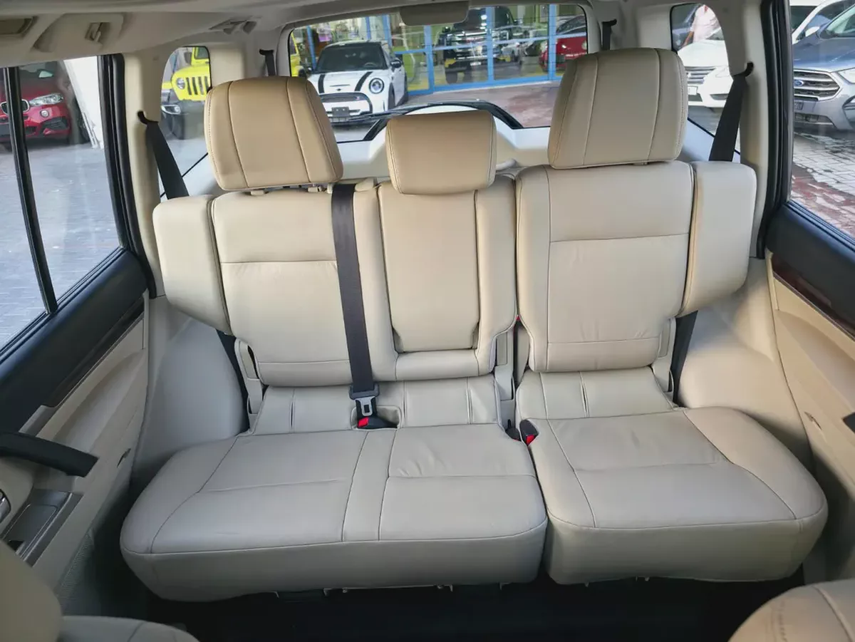 Mitsubishi Pajero 2019 GLS Top Line | GCC Specs | Full Service History From Company Well Maintained-16-16