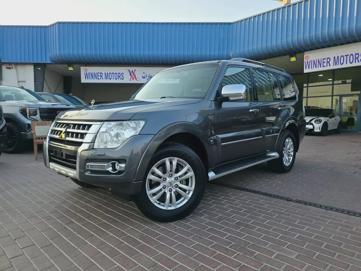 Mitsubishi Pajero 2019 GLS Top Line | GCC Specs | Full Service History From Company Well Maintained-3-3