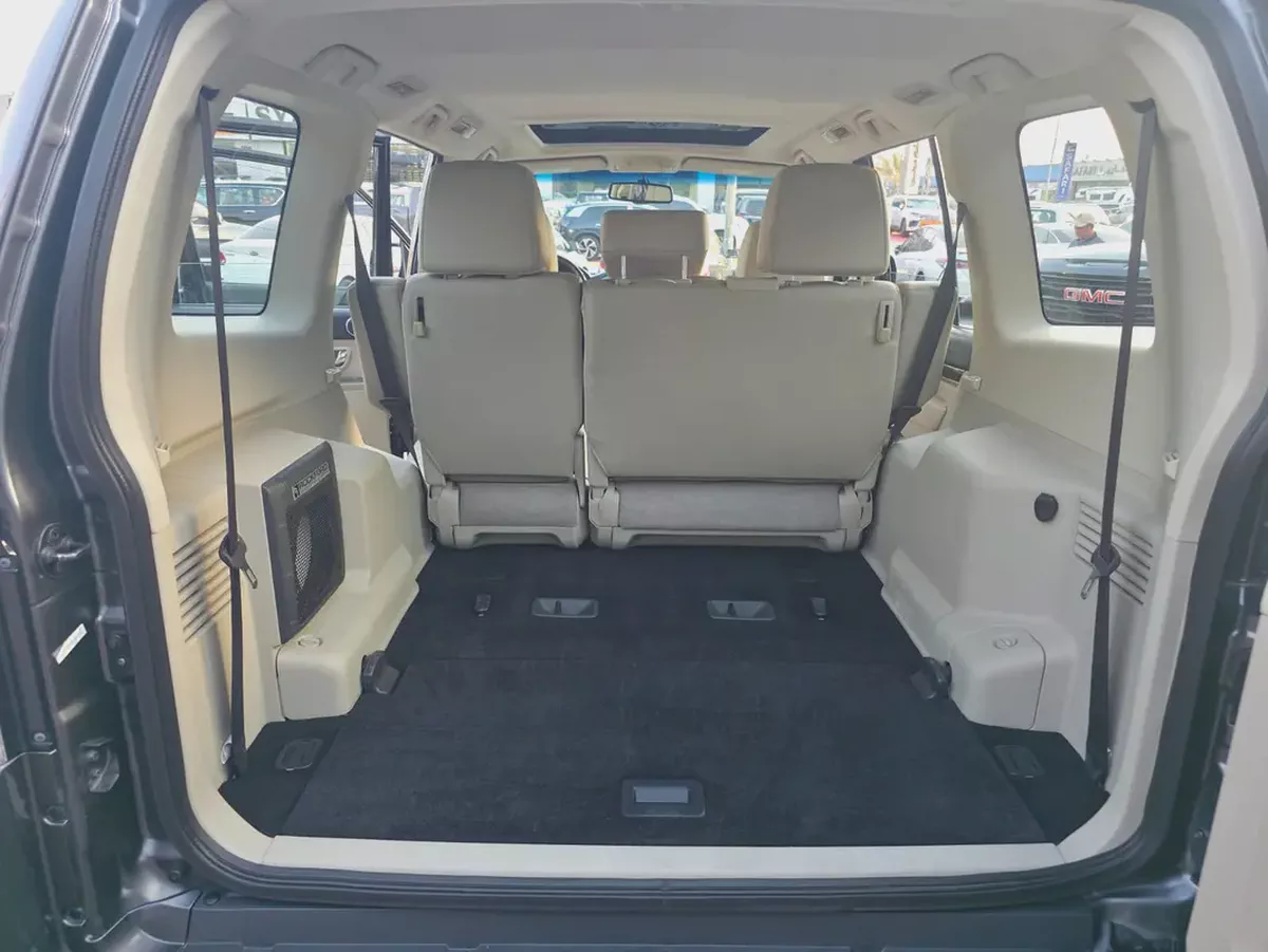 Mitsubishi Pajero 2019 GLS Top Line | GCC Specs | Full Service History From Company Well Maintained-8-8