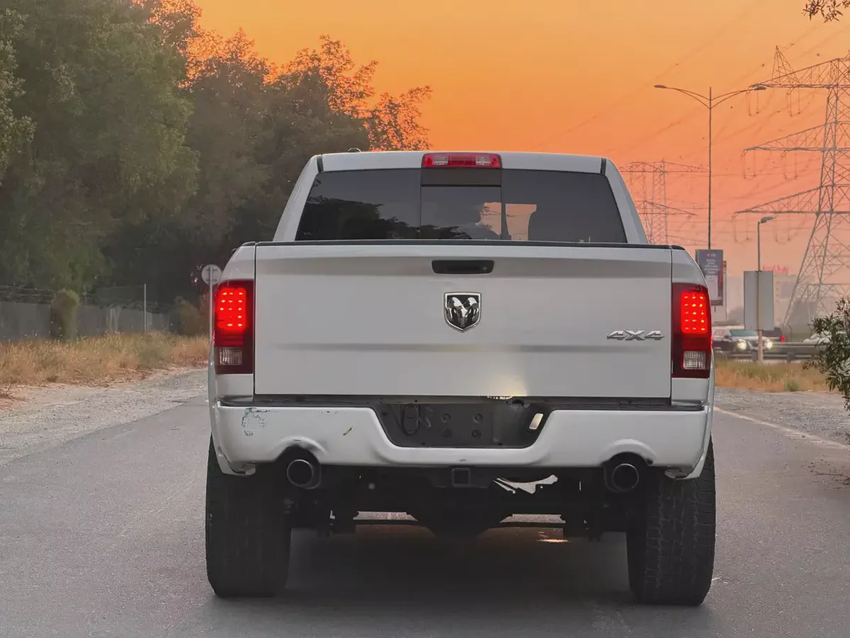 Dodge Ram 1500 SLT 2015 | US Specs | Clean Condition-4-4