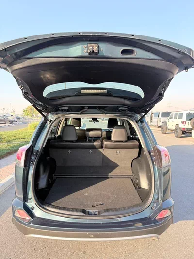 Toyota RAV4 2018 model LE hybrid-17