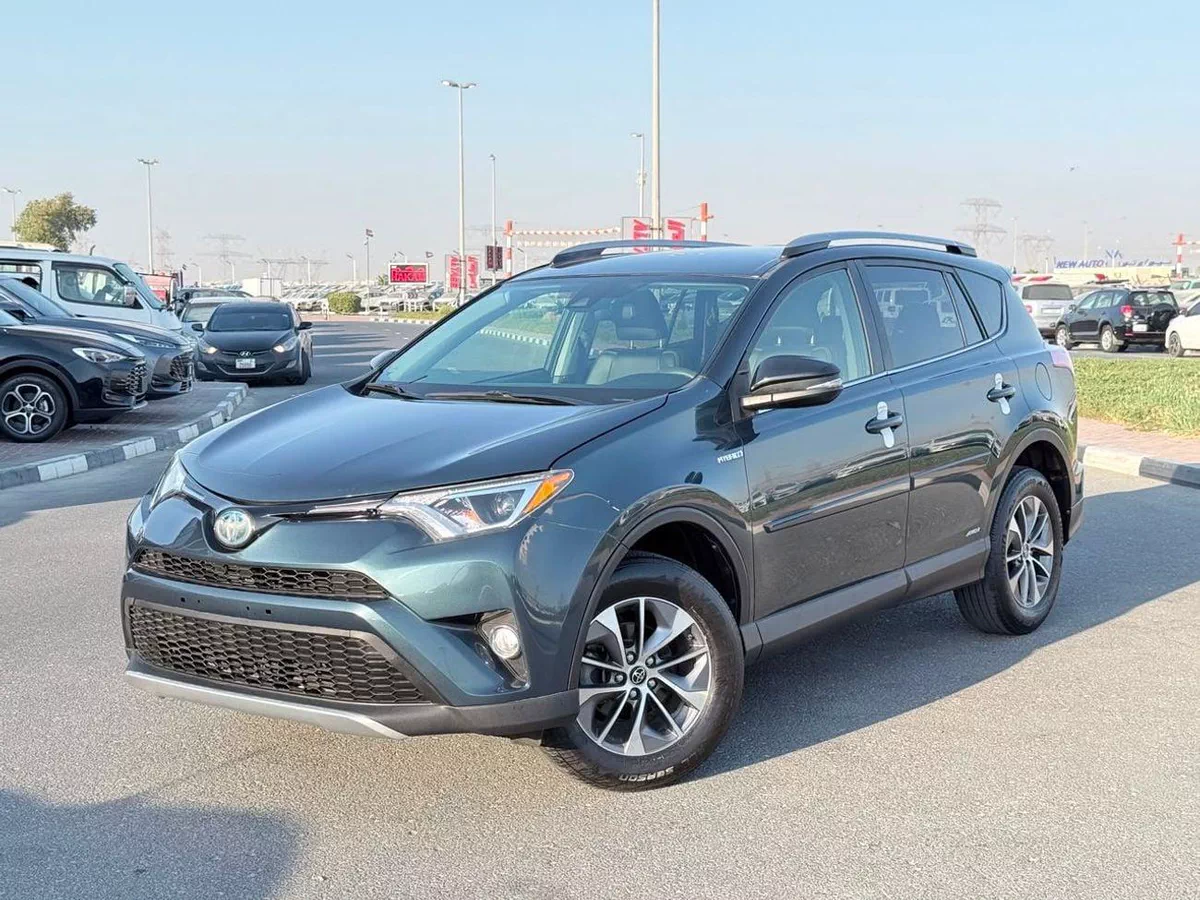 Toyota RAV4 2018 model LE hybrid-10-0