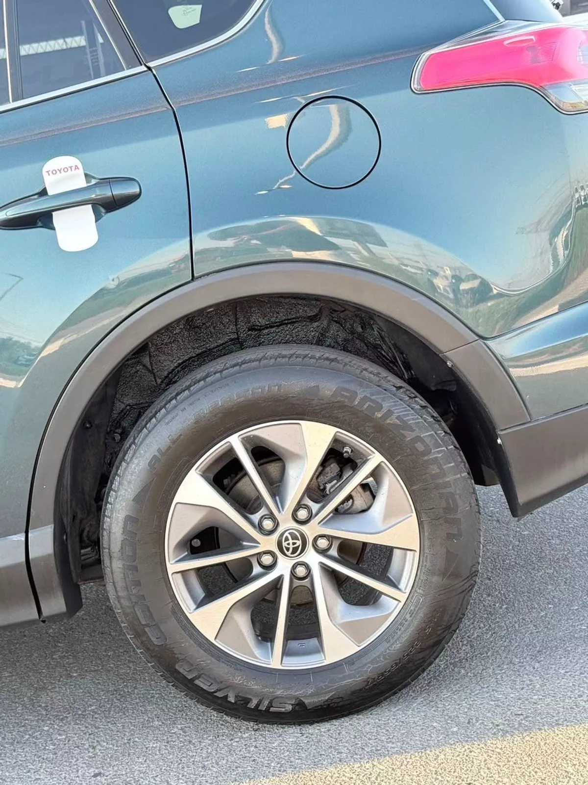 Toyota RAV4 2018 model LE hybrid-12-0