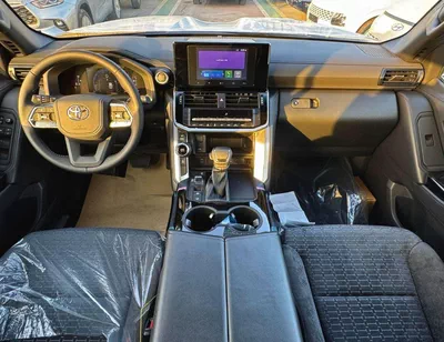 Toyota Land Cruiser GXR 3.5L V6 PETROL || DRIVER PWR SEAT / SUNROOF / DIGITAL SPEEDOMETER / DIFF LOCK (CODE # GXR3B)-9