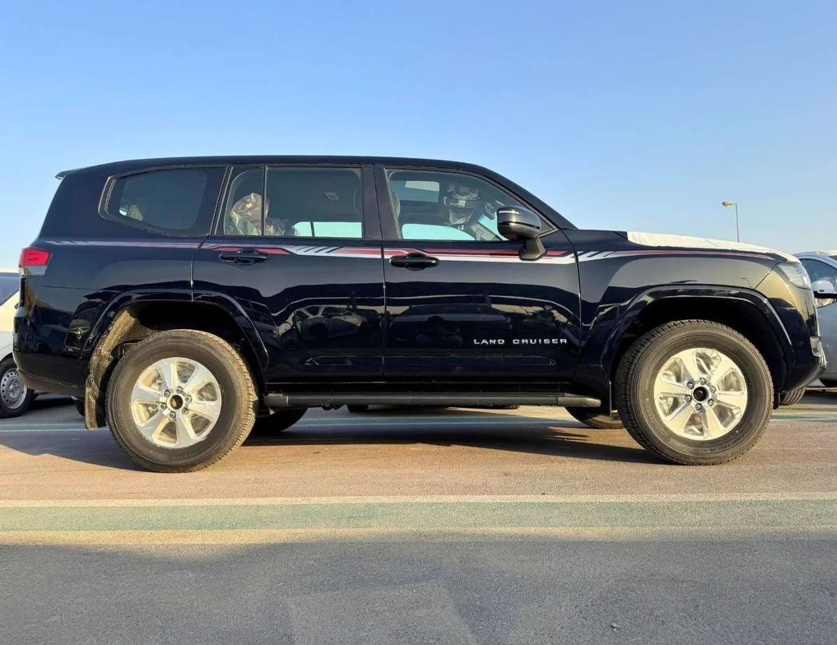 Toyota Land Cruiser GXR 3.5L V6 PETROL || DRIVER PWR SEAT / SUNROOF / DIGITAL SPEEDOMETER / DIFF LOCK (CODE # GXR3B)-1-0