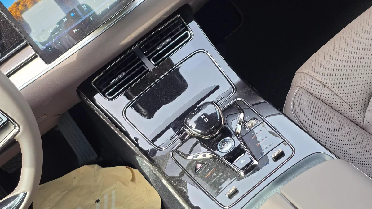 BYD HAN Premium (White)-14-14
