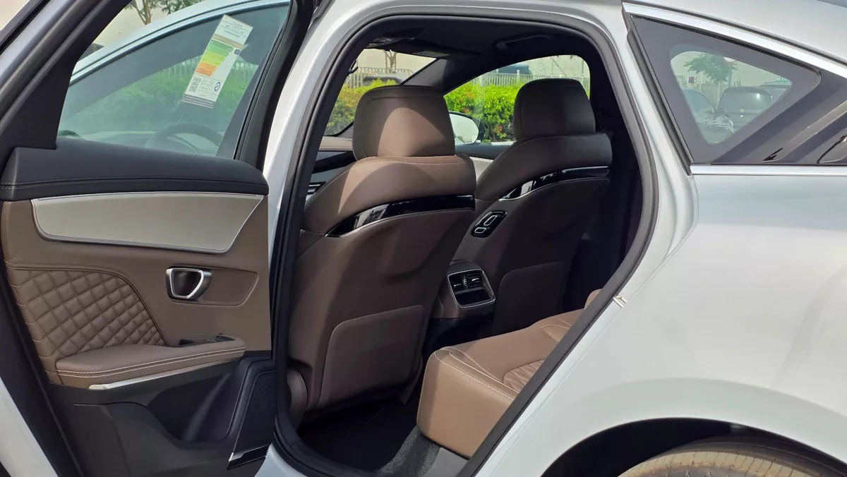 BYD HAN Premium (White)-18-18