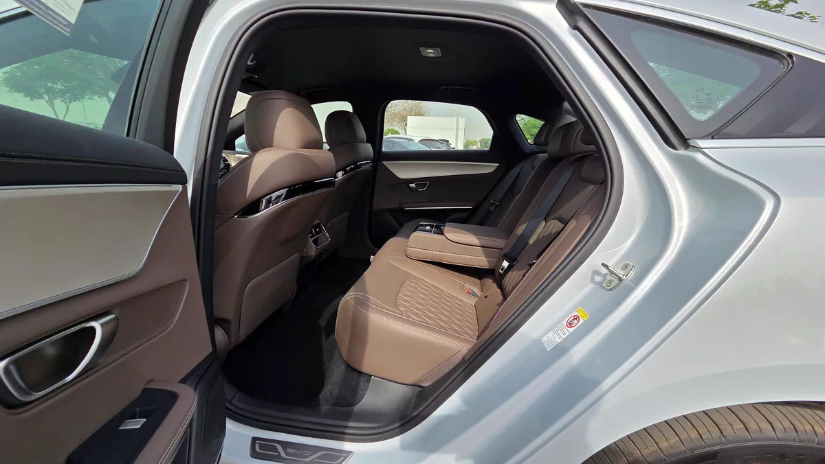 BYD HAN Premium (White)-19-19