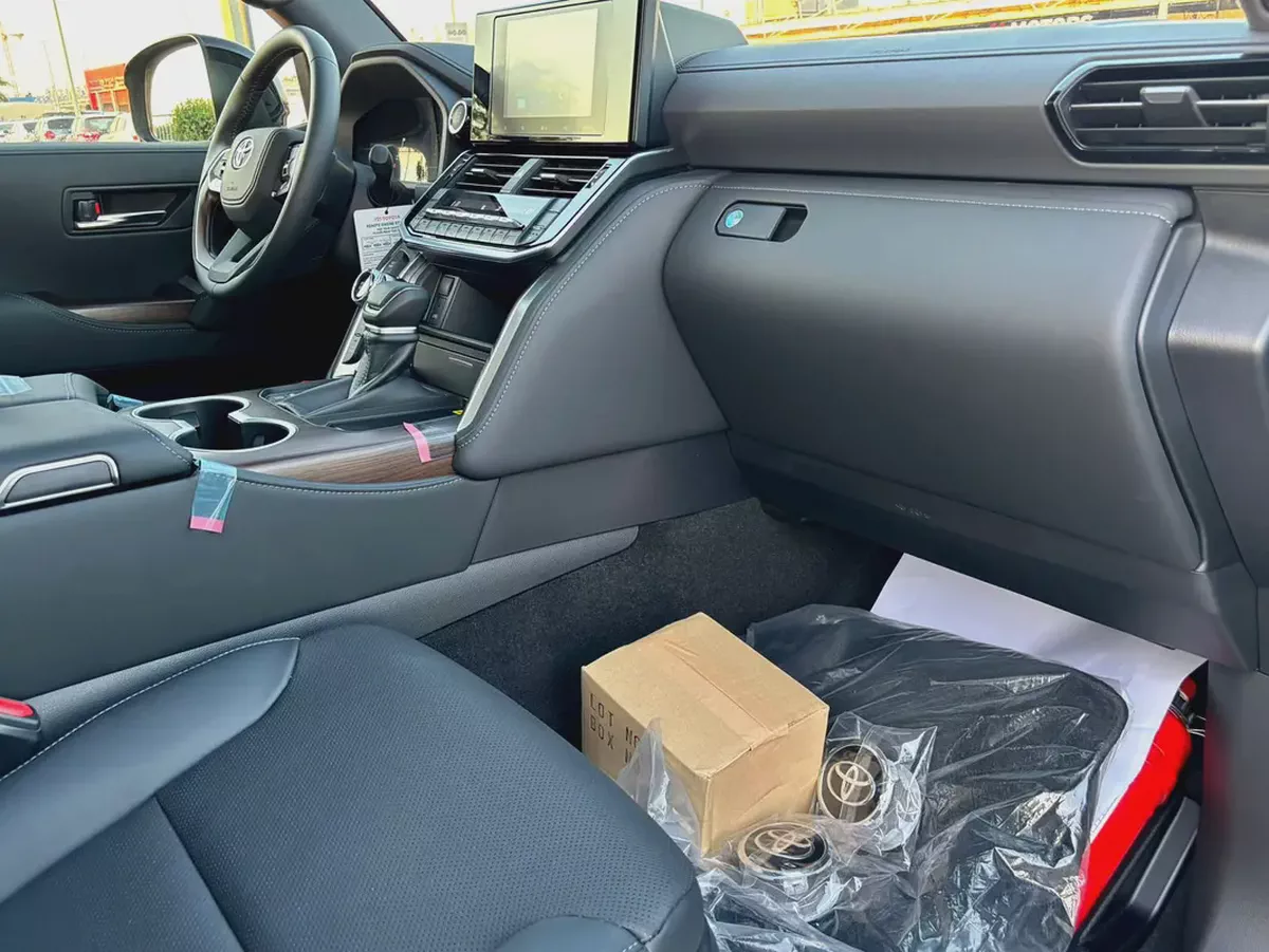 Toyota Land Cruiser GXR4.0 MODEL  2026 GCC Specs-6-6
