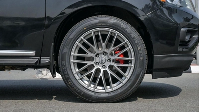 Nissan Pathfinder 4WD-15