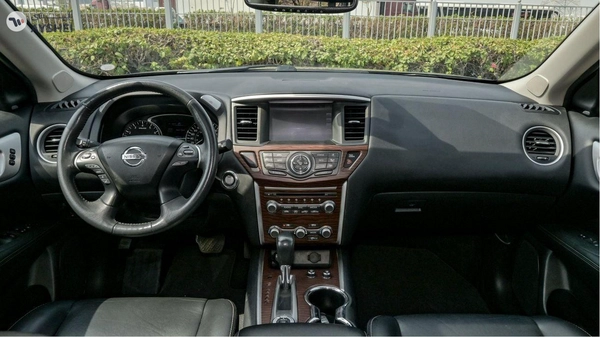 Nissan Pathfinder 4WD