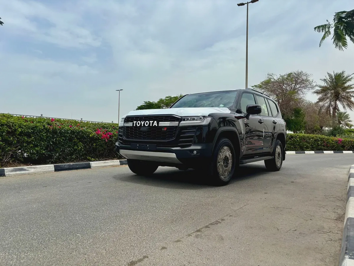 TOYOTA LAND CRUISER GR 3.5L HEV 2025